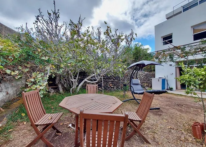 Casa Ana Con Jardin Punta Del Hidalgo